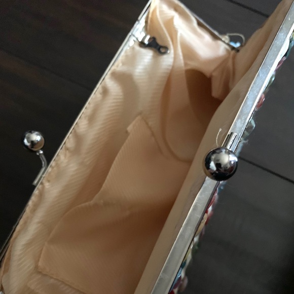 Vintage Button Clutch Snap Closure - Picture 2 of 2